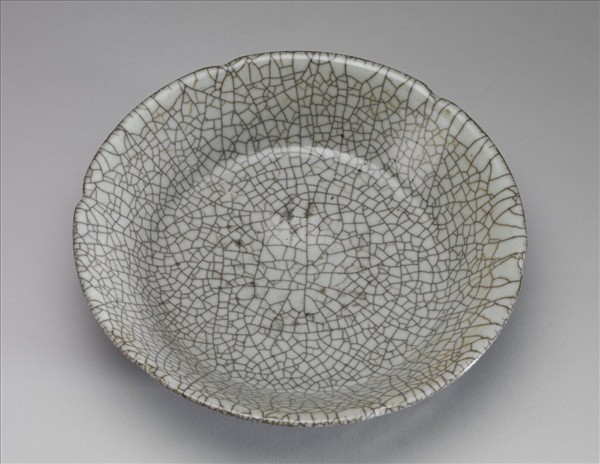 哥窯 青瓷葵口盤