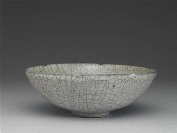 哥窯 青瓷葵口碗