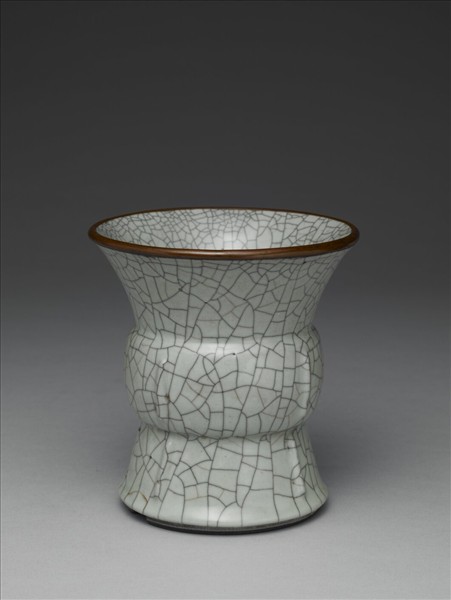 青瓷渣斗