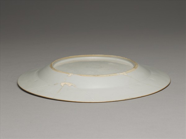 粉彩描金雙獅紋盤