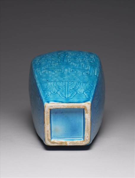 孔雀綠釉獸面紋鈁