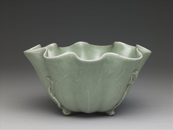 青瓷荷葉洗