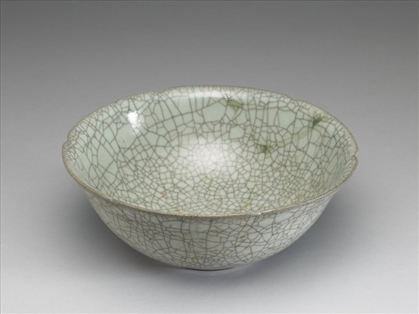 哥窯 青瓷葵口碗