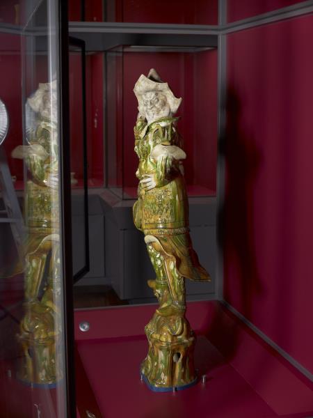 三彩增長天王像