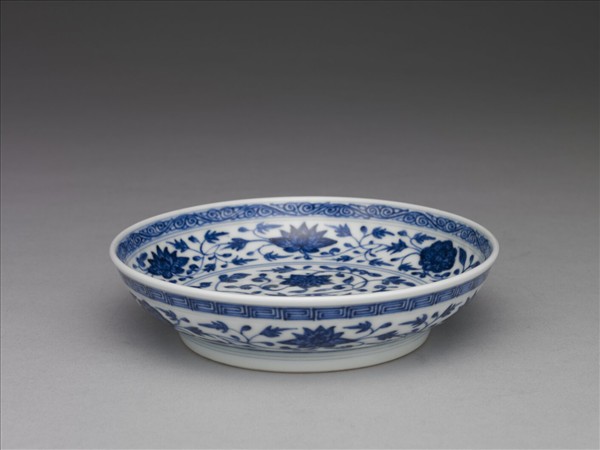 青花番蓮紋盤