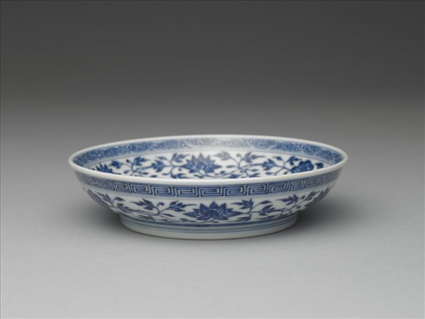 青花番蓮紋盤