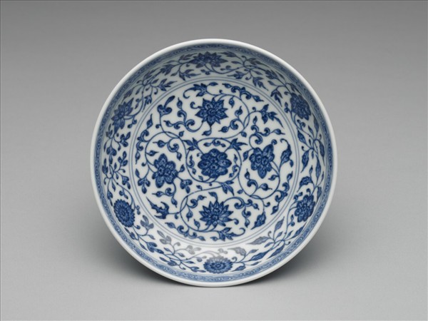 青花番蓮紋盤