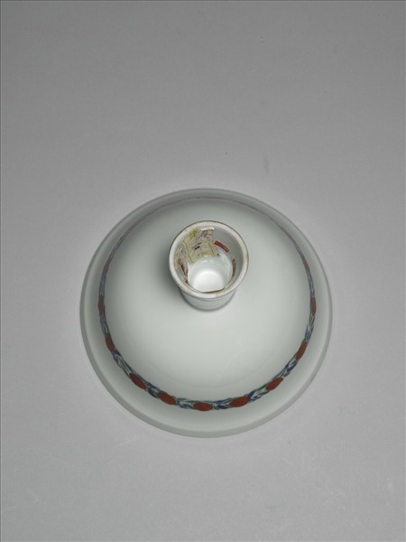 白地五彩花鳥靶碗