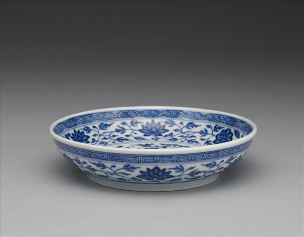 青花番蓮紋盤