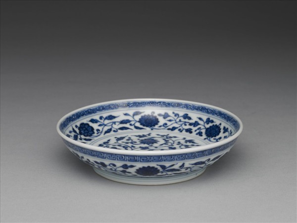 青花番蓮紋盤