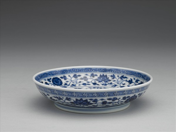 青花番蓮紋盤