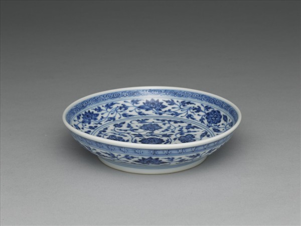 青花番蓮紋盤