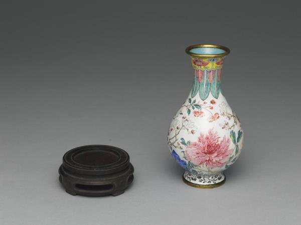 銅胎畫琺瑯玉堂富貴瓶