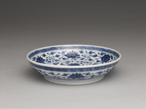 青花番蓮紋盤