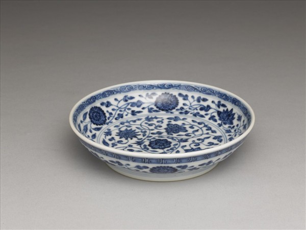 青花番蓮紋盤