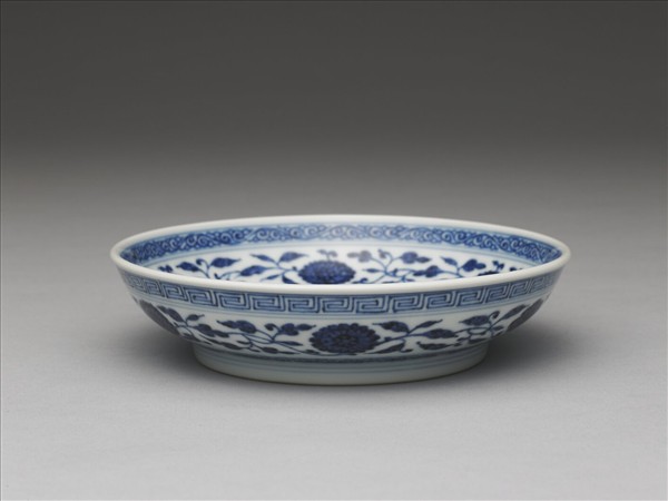 青花番蓮紋盤