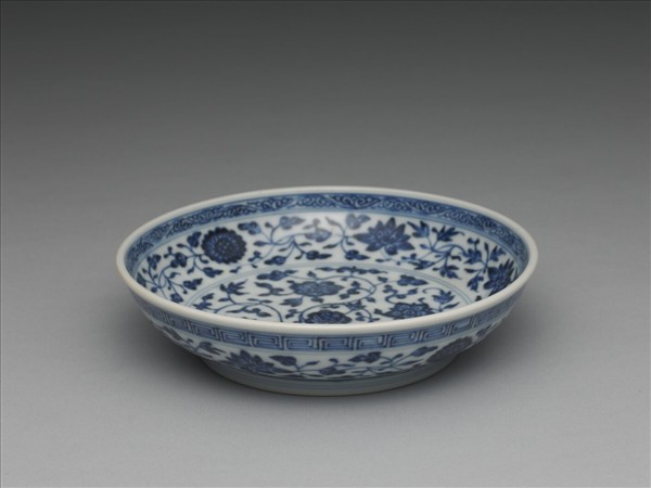 青花番蓮紋盤
