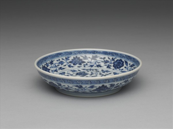 青花番蓮紋盤