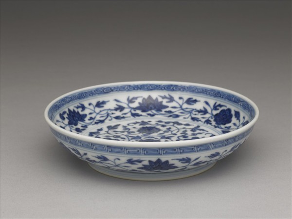 青花番蓮紋盤