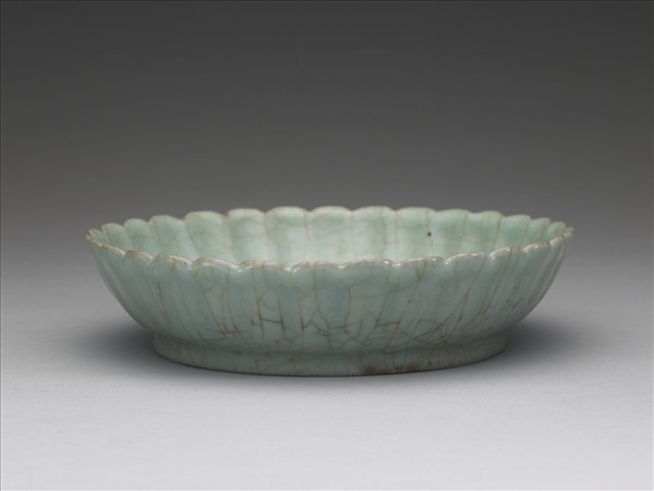 官窯 青瓷菊花式盤