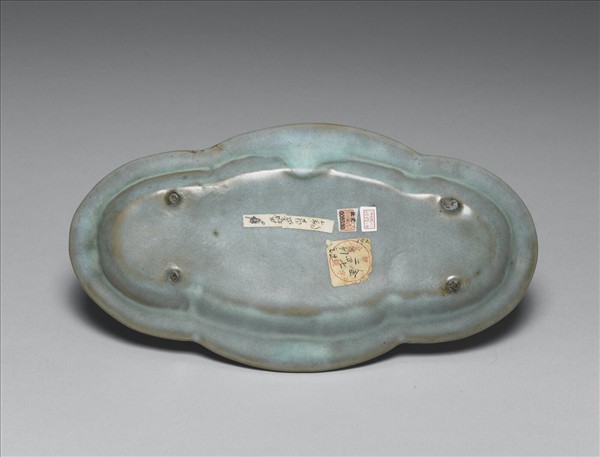 鈞窯 天青釉海棠式碟