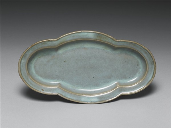 鈞窯 天青釉海棠式碟