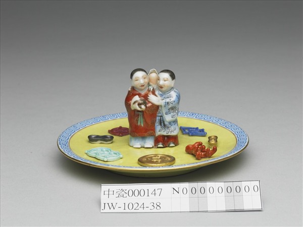 黃地粉彩和合二仙香插