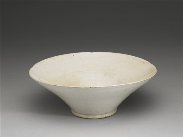 定窯 白瓷花口碗