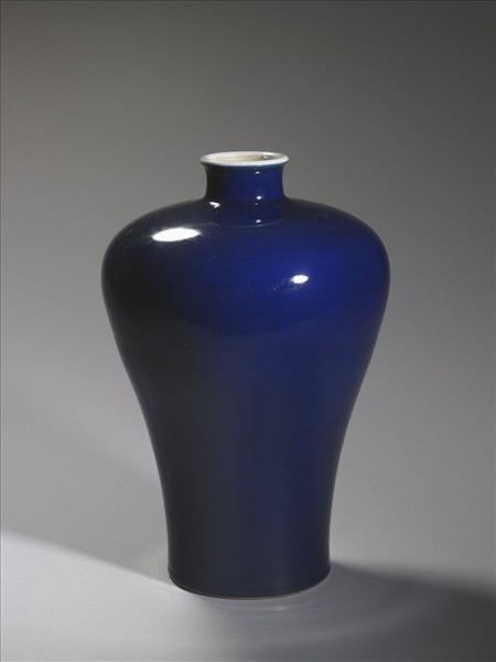 霽青釉梅瓶