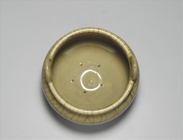 青瓷雙耳三足爐