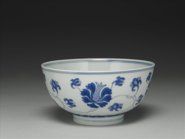 青花番蓮紋碗
