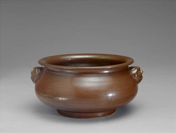 褐釉獸耳爐