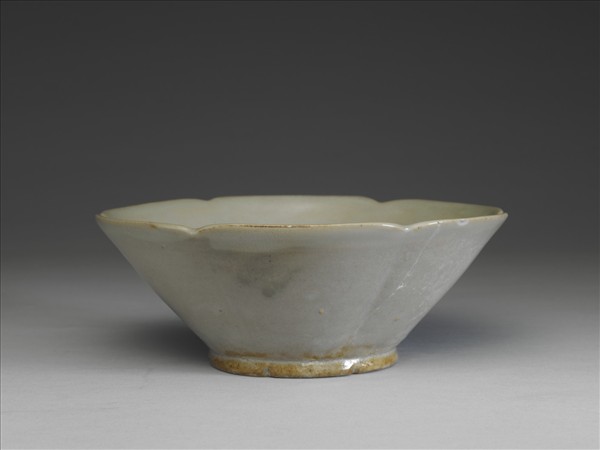 越窯 青瓷葵瓣碗