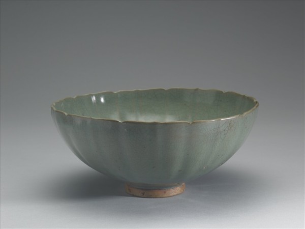 鈞窯 天青釉蓮花式碗