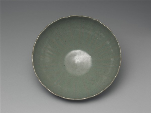 鈞窯 天青釉蓮花式碗