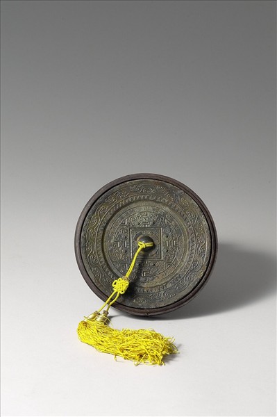 「仙人不老」博局鳥獸紋鏡