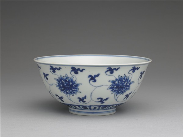 青花番蓮紋碗