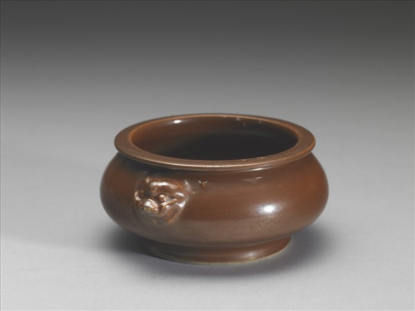 褐釉獸耳爐