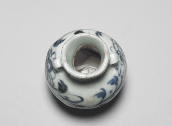 青花花卉紋雙耳罐