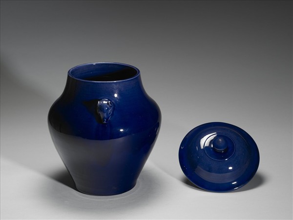 霽青釉獸耳蓋罐