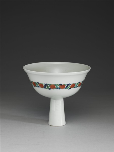 白地五彩花鳥高足碗