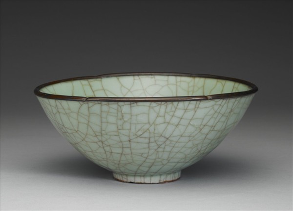 官窯 青瓷葵口碗