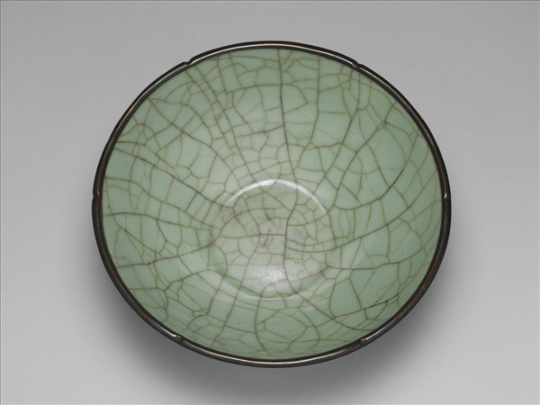 官窯 青瓷葵口碗