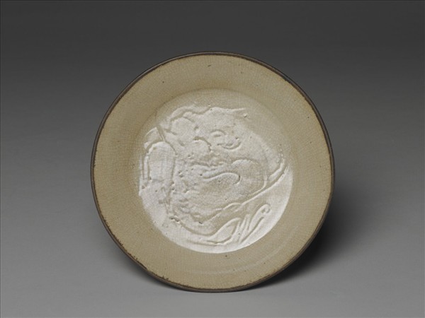 吉州窯 白瓷劃花龍紋碟