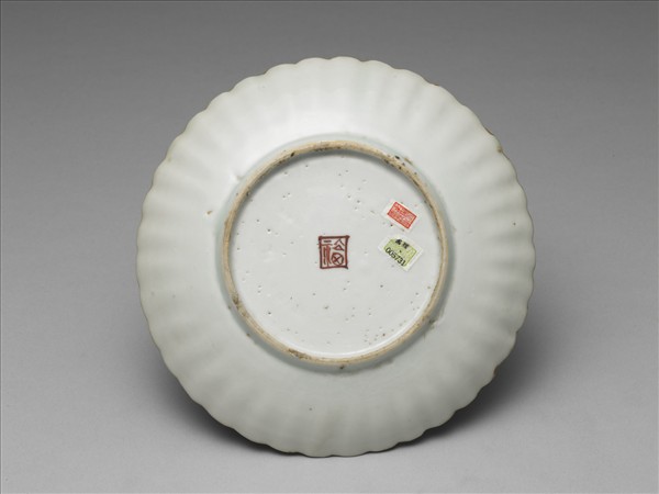 五彩折枝花卉紋花式盤