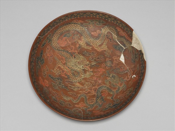 紅漆戧金雲龍紋瓷盤