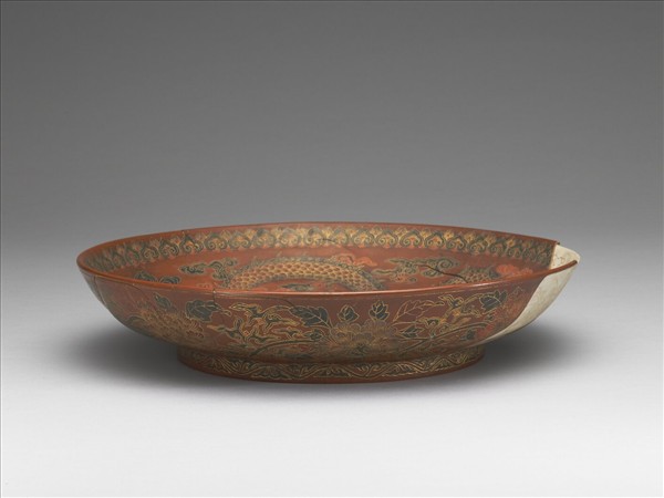 紅漆戧金雲龍紋瓷盤