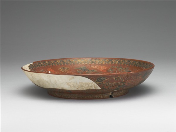 紅漆戧金雲龍紋瓷盤