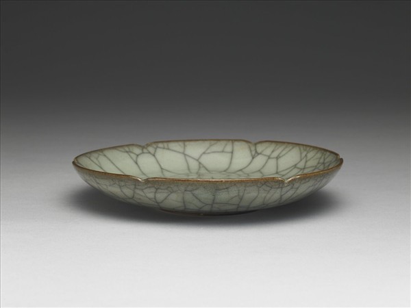 哥窯 青瓷葵口盤