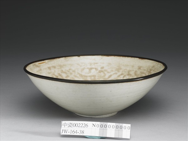 白瓷印花鳳紋碗